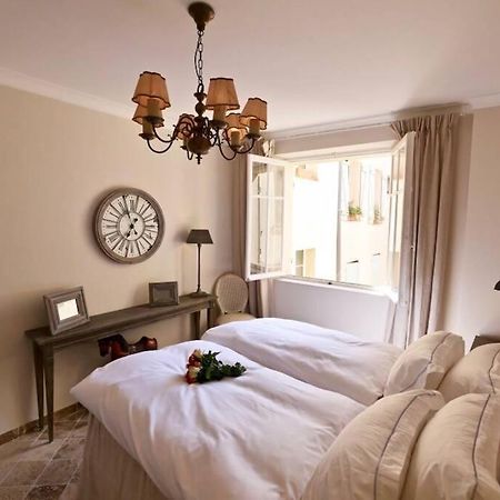 Bord De Mer - Ac, Wifi, Chic, Sea View, Beach 2 Minutes Walk อองทีบส์ ภายนอก รูปภาพ
