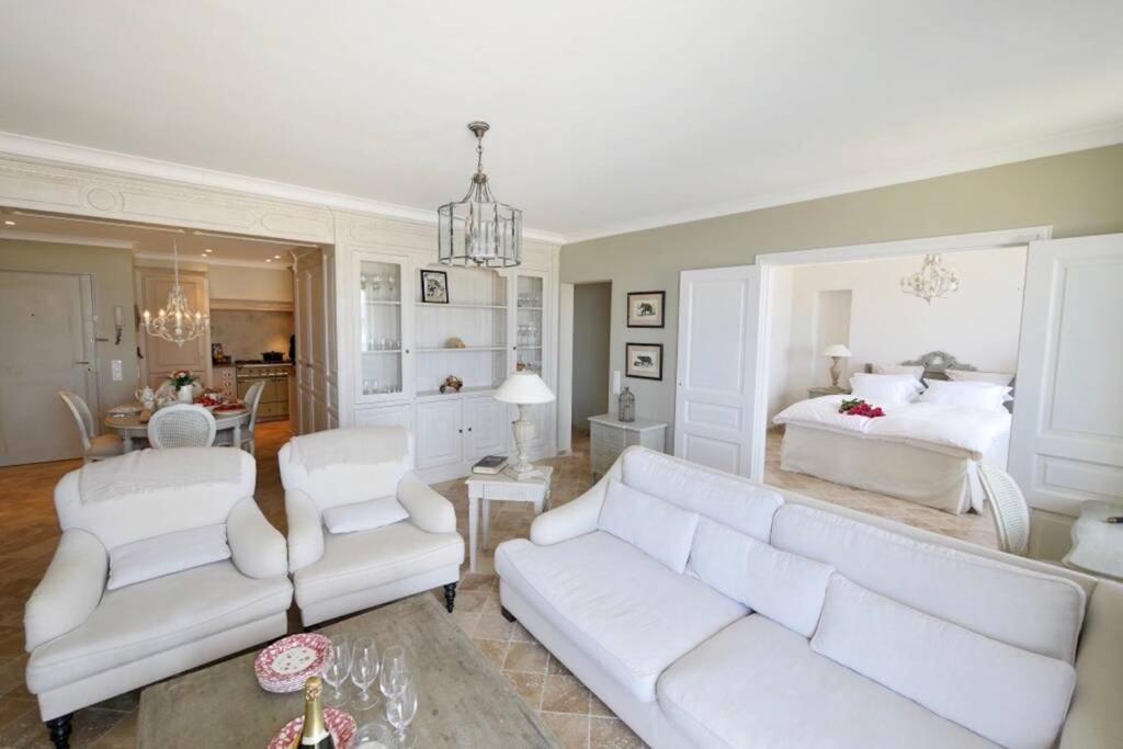 Bord De Mer - Ac, Wifi, Chic, Sea View, Beach 2 Minutes Walk อองทีบส์ ภายนอก รูปภาพ